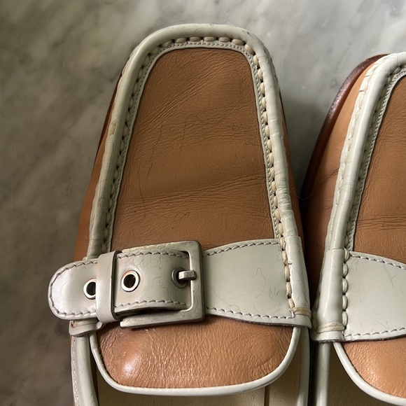 Tod’s loafer in camel and cream - Picture 2 of 8